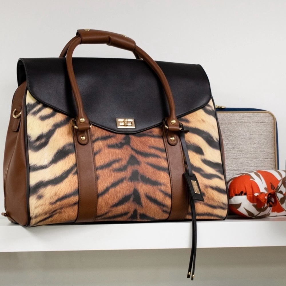 NWT BADGLEY MISCHKA Tiger Vegan Leather Travel Tote Weekender Bag - Picture 5 of 7
